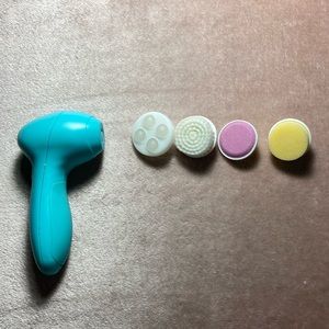 ⚡️ELECTRIC FACE CLEANSING BRUSH⚡️